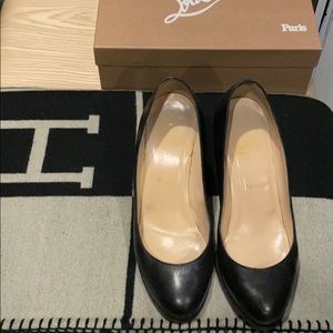 Christian Louboutin - Size 39.5 Black Leather Pump